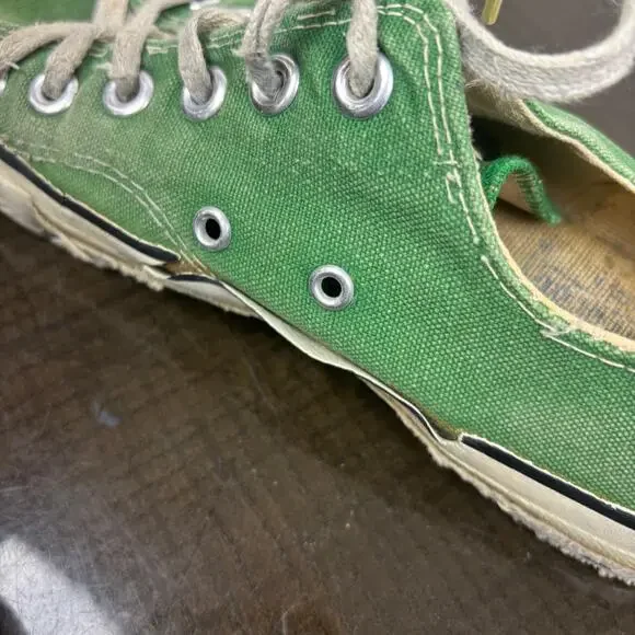 Vintage 80s Converse Low Shoes Sneakers Green Men's Size 6 Distressed